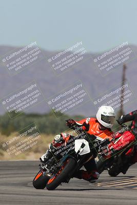 media/Oct-13-2025-Moto Forza (Mon) [[a66d839500]]/4-C Group/Session 3 (Turn 16)/